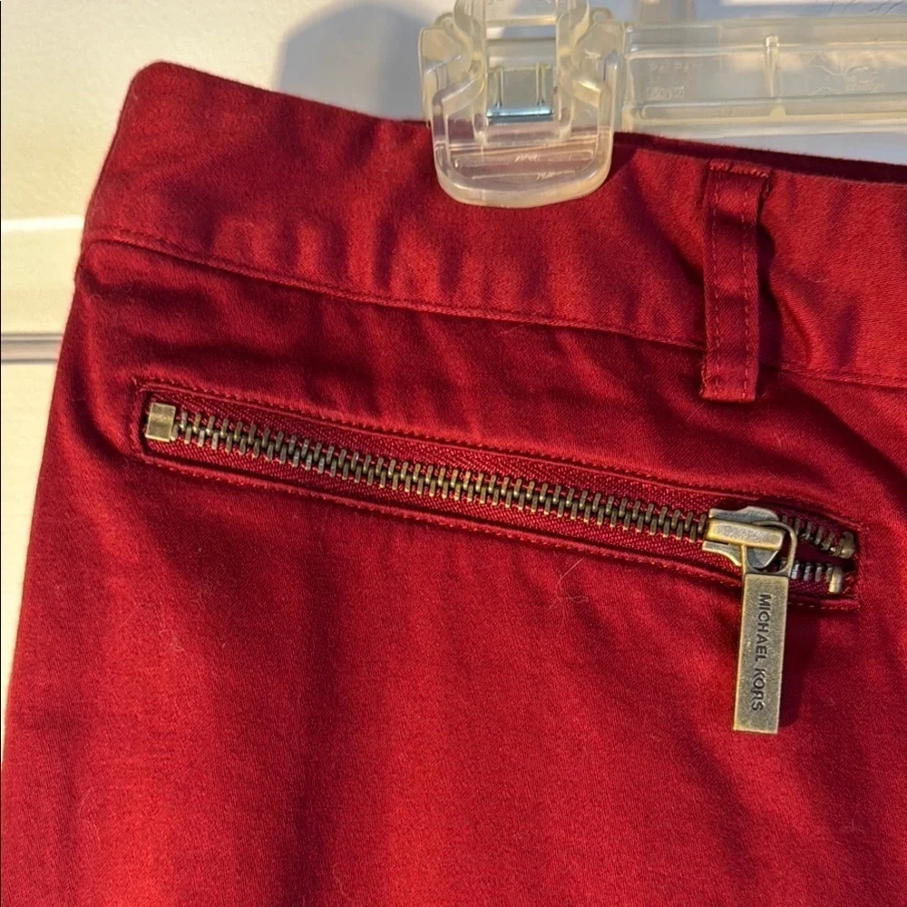 EUC Michael Kors Red Cropped Pants with Branded Zipper Details Size 8 NICE!